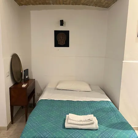 Rent Mancini Holiday home Rome